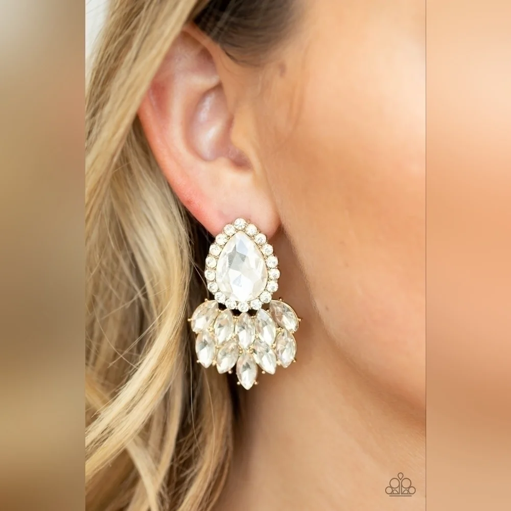 A Breath of Fresh Heir Earrings - Picture 1 of 2